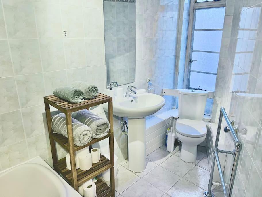 King-Sized Studio, 6Th Floor + Lift, Regent'S Park Лондон Екстериор снимка