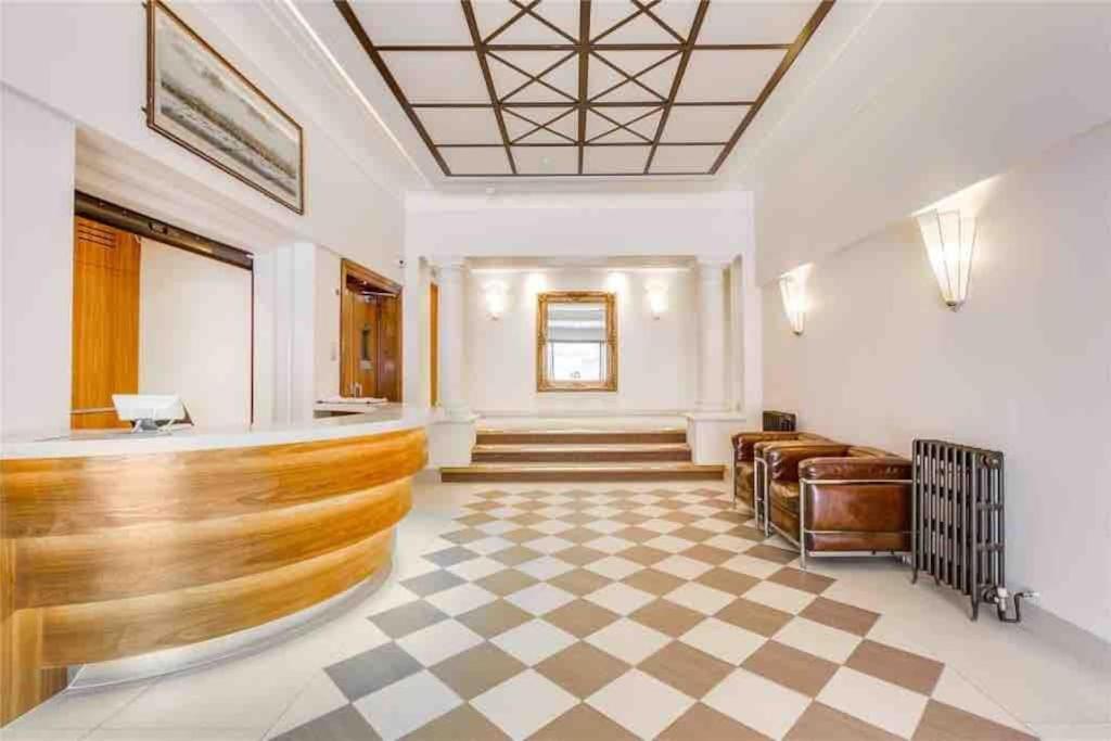 King-Sized Studio, 6Th Floor + Lift, Regent'S Park Лондон Екстериор снимка