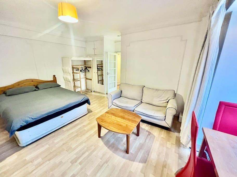 King-Sized Studio, 6Th Floor + Lift, Regent'S Park Лондон Екстериор снимка